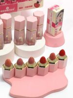 رژگونه مایع اسنس